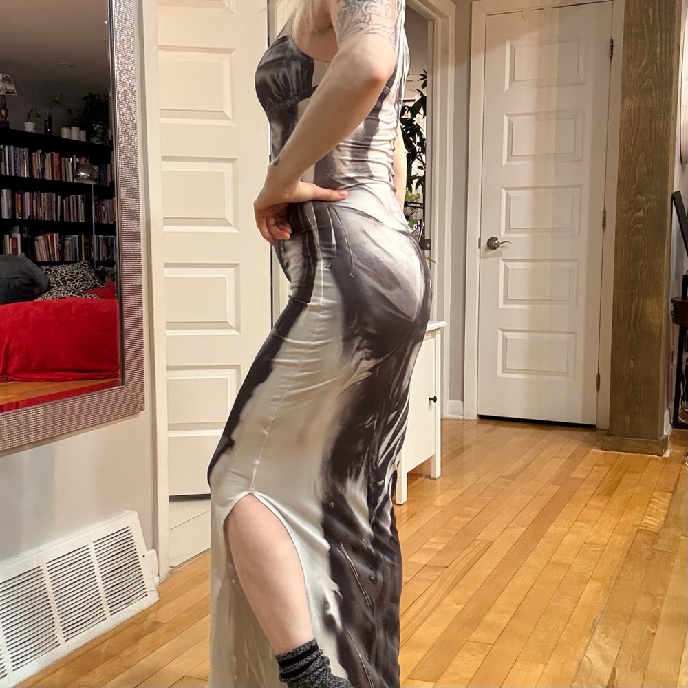 Sleek Black & White Abstract bodycon Dress